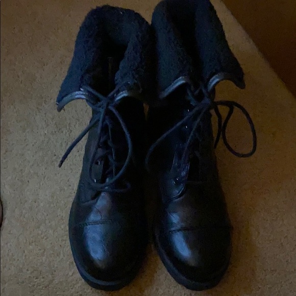 Boots - Picture 1 of 4